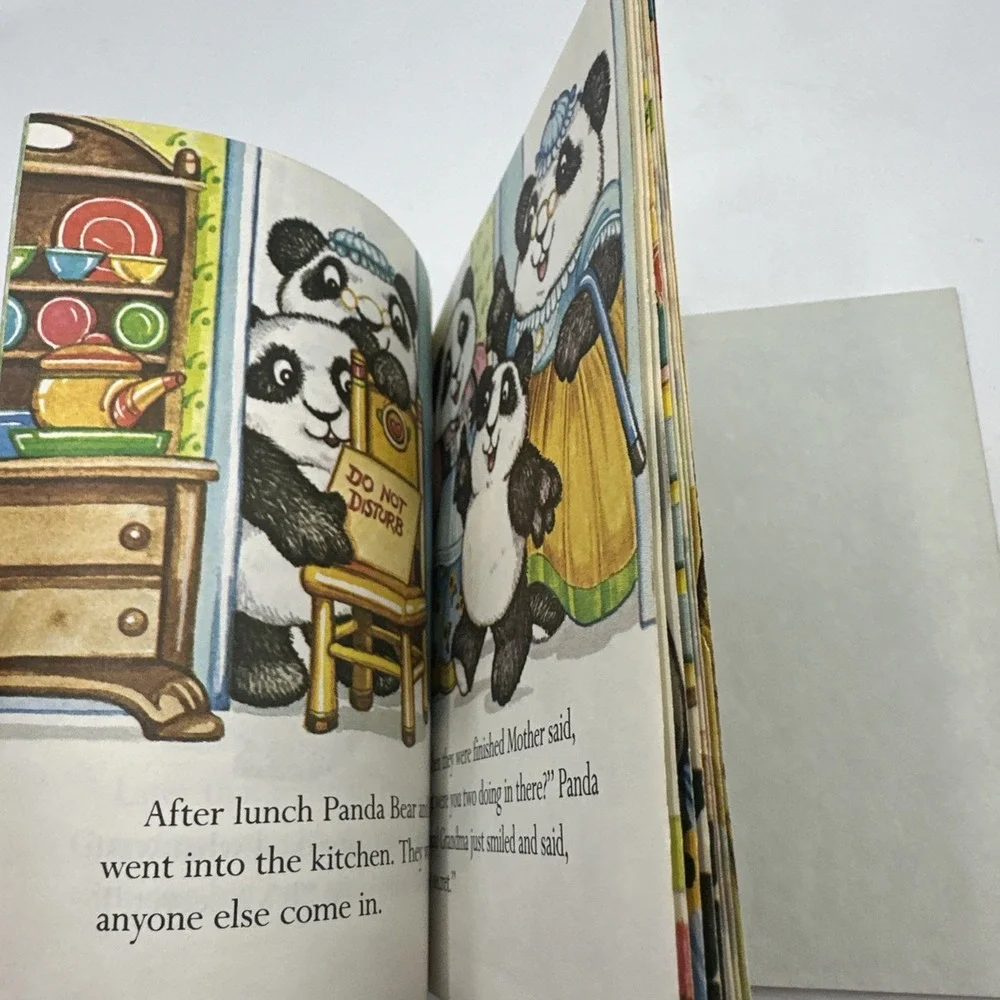 A First Little Golden Book : Panda Bear's‎ Secret - Michaela Muntean (HC, 1982)